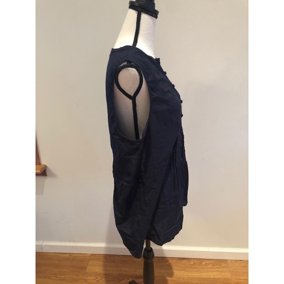 Cynthia Rowley Navy Blue Floral Sleeveless Top - Picture 3 of 5